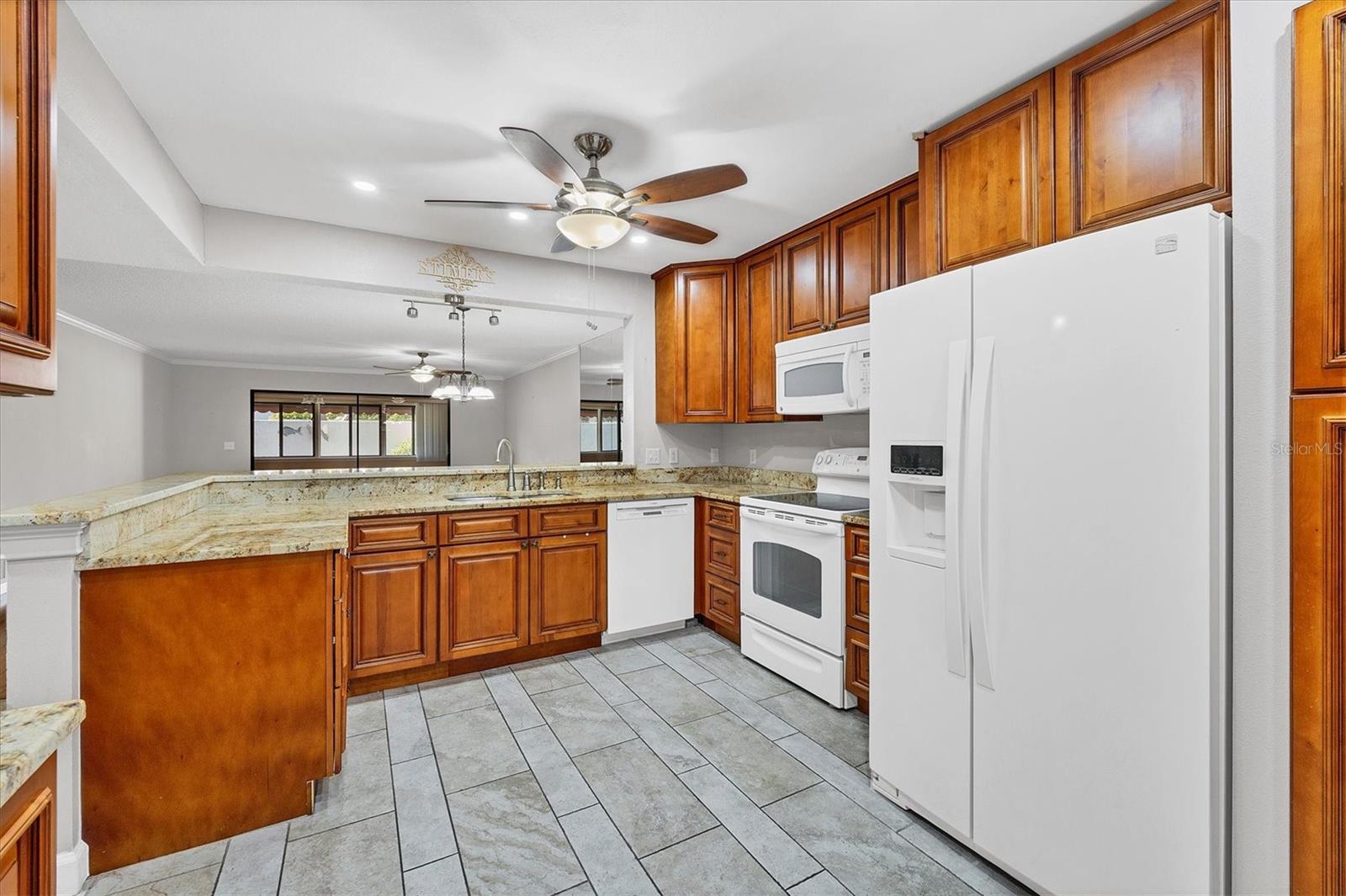 Photo 6 of 504 SPRING LAKES BLVD #504