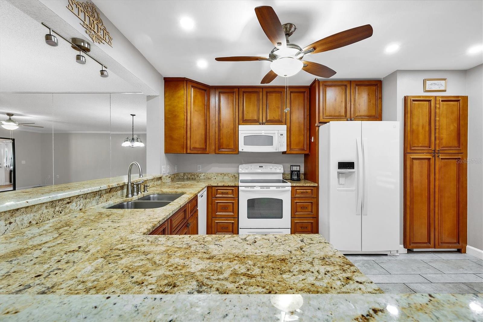 Photo 7 of 504 SPRING LAKES BLVD #504