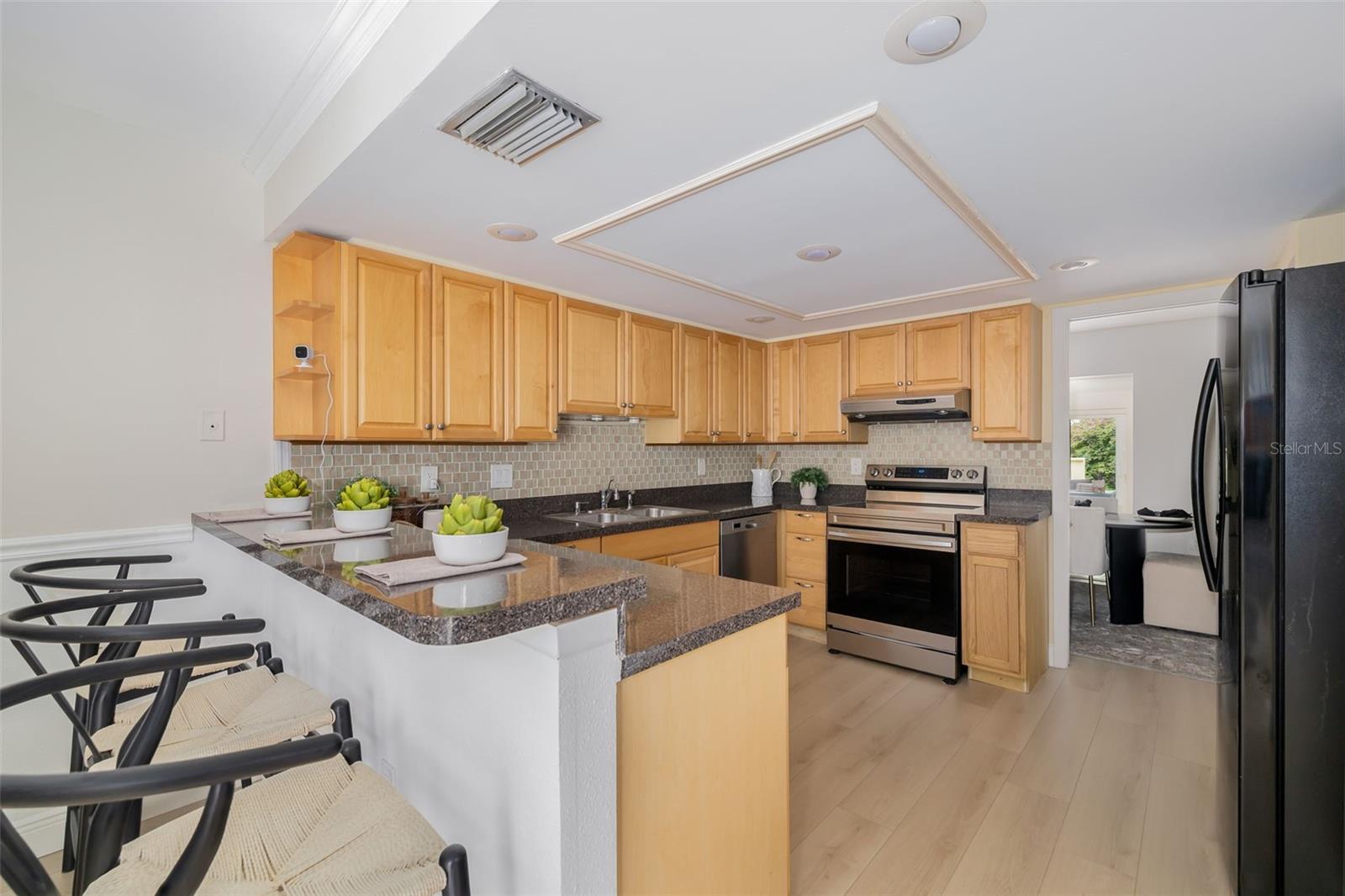 Photo 4 of 6012 COURTSIDE DR #1