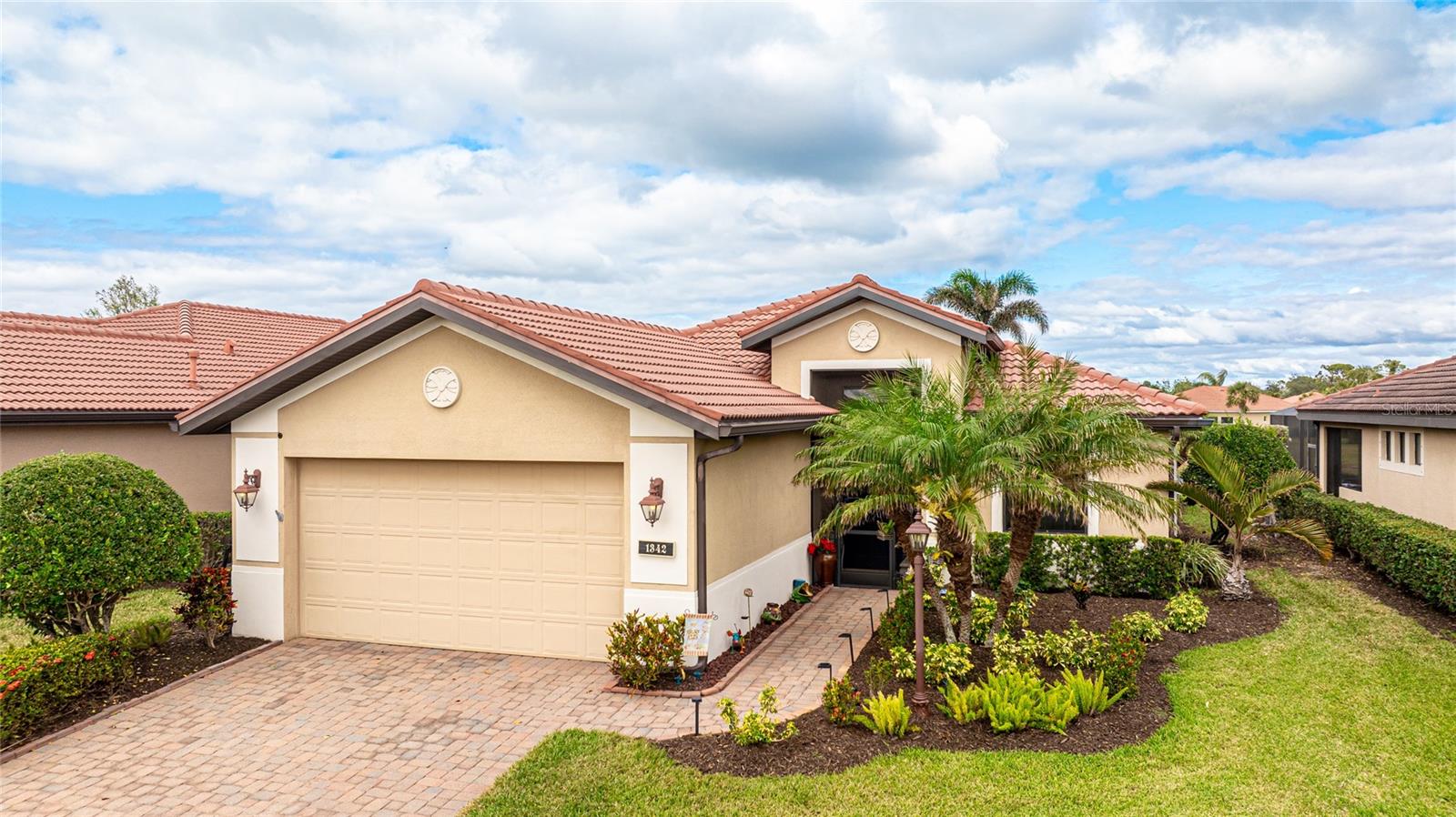 Photo 6 of 1342 CALAIS CIR