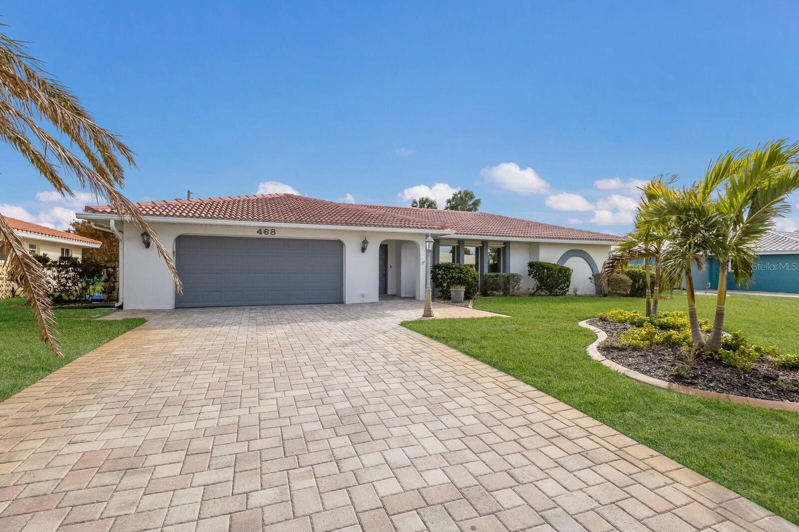 Photo 2 of 468 LEGER DR