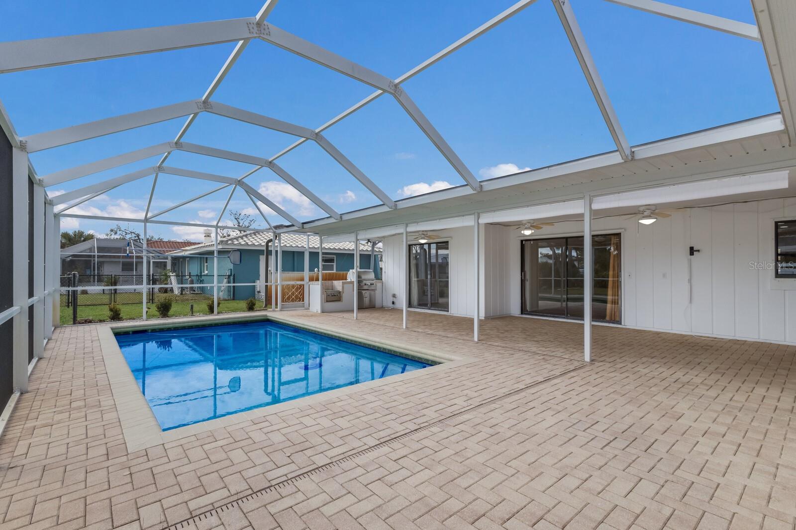 Photo 5 of 468 LEGER DR