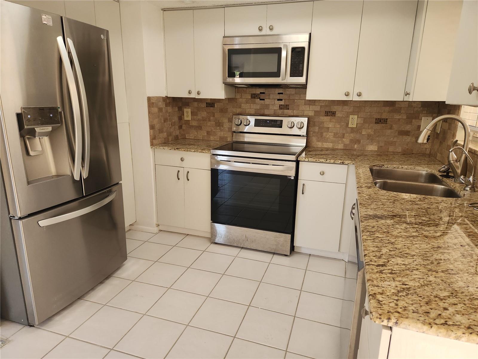 Photo 7 of 749 N JEFFERSON AVE #749