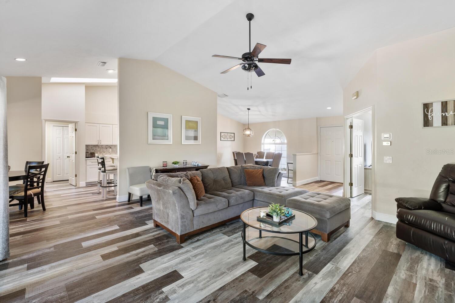 Photo 5 of 4498 DIAMOND CIR E
