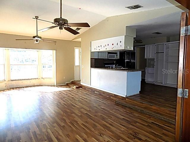 Photo 4 of 4712 SEVILLE DR