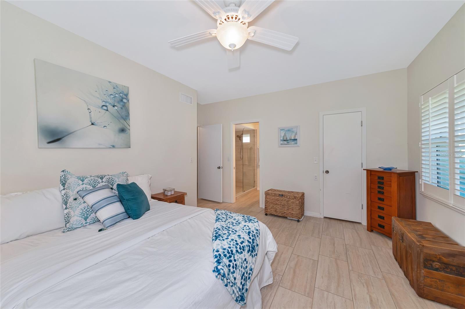 Photo 6 of 5856 DRIFTWOOD PL #40