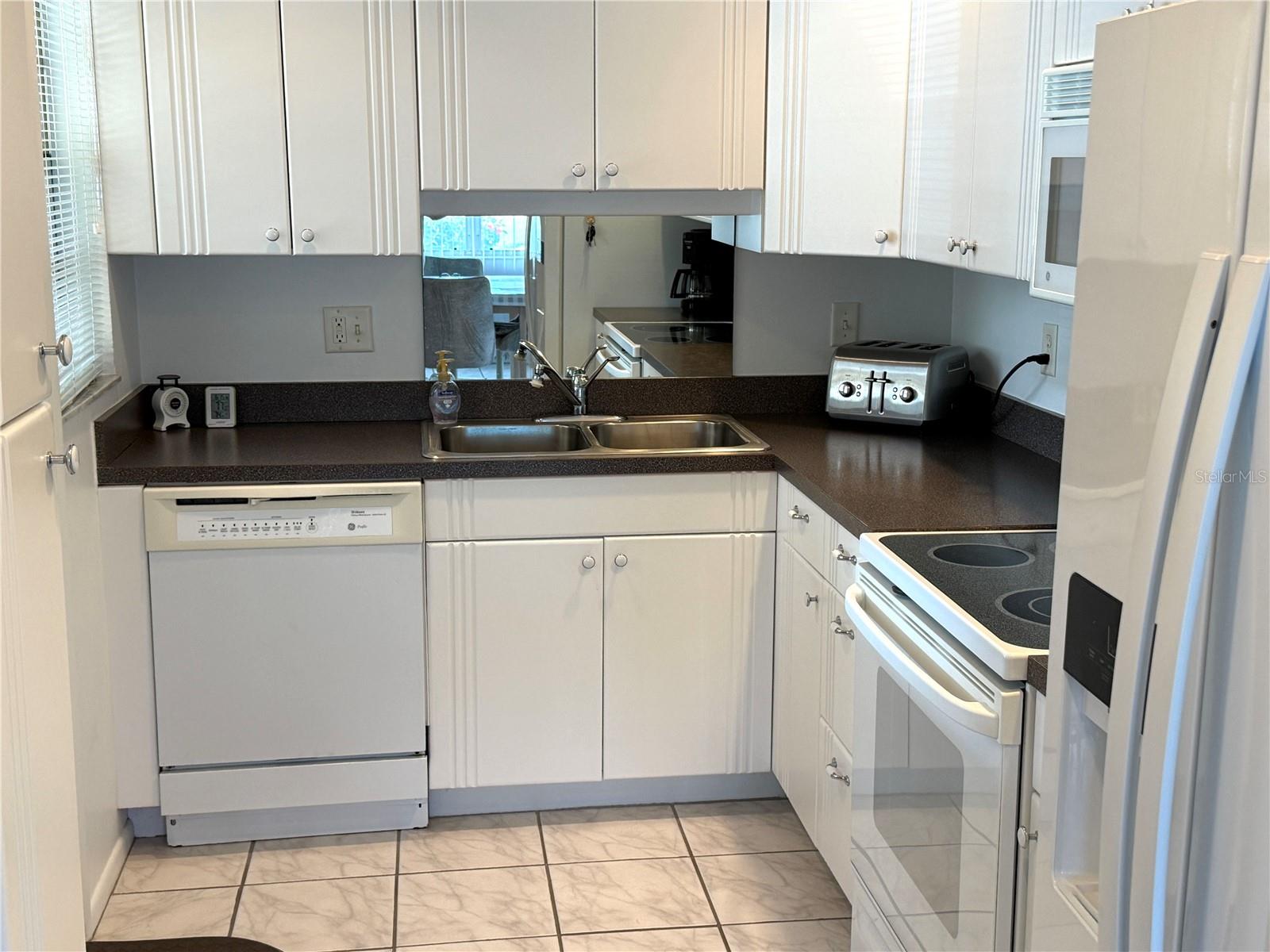 Photo 5 of 390 301 BLVD W #12A