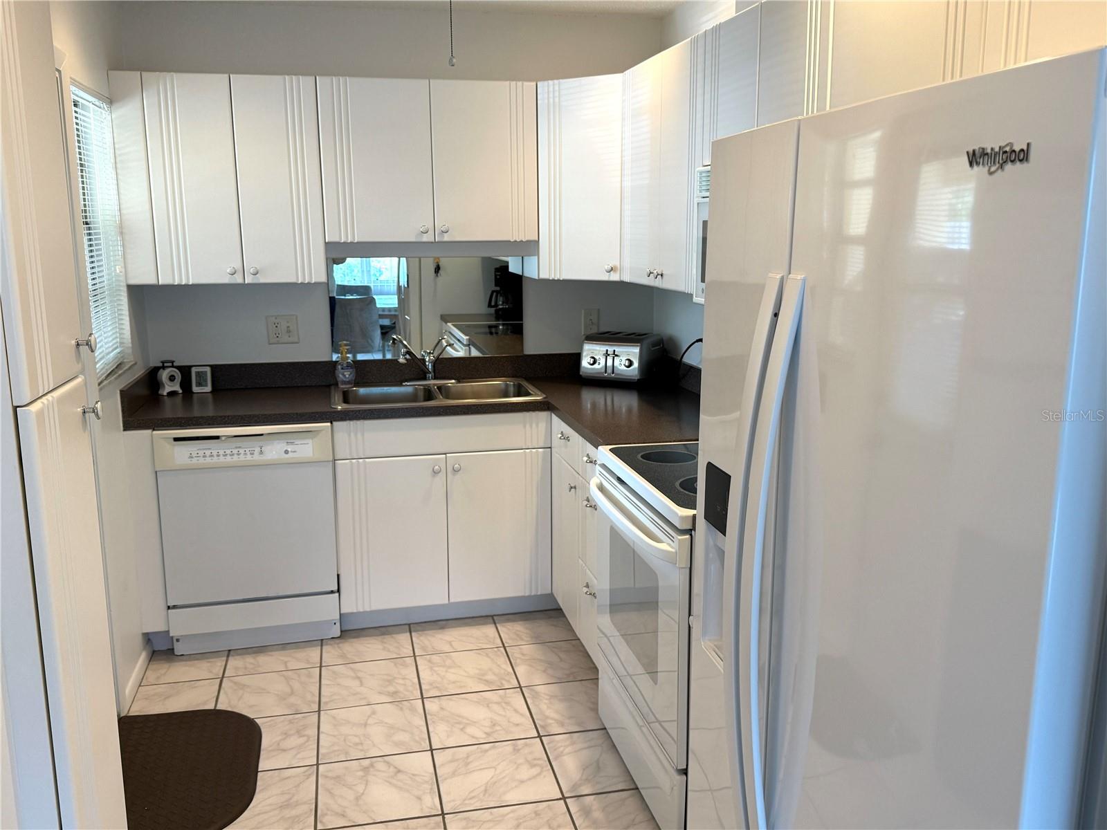 Photo 7 of 390 301 BLVD W #12A