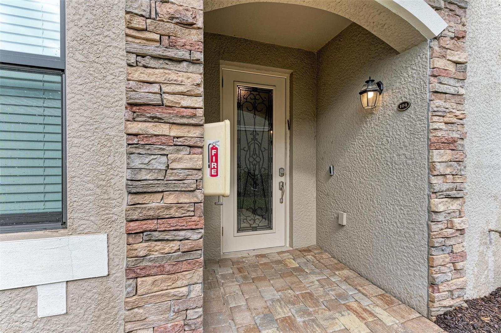 Photo 5 of 6055 WORSHAM LN #104