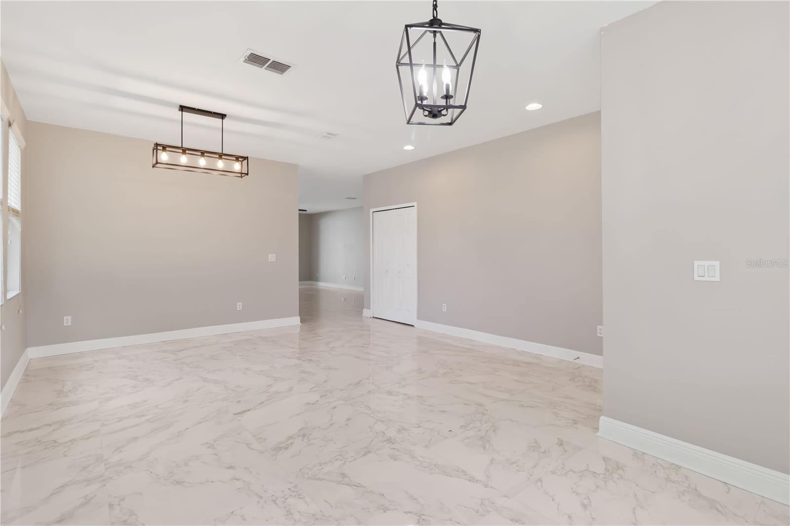 Photo 4 of 3002 FLORIDA ELM PL