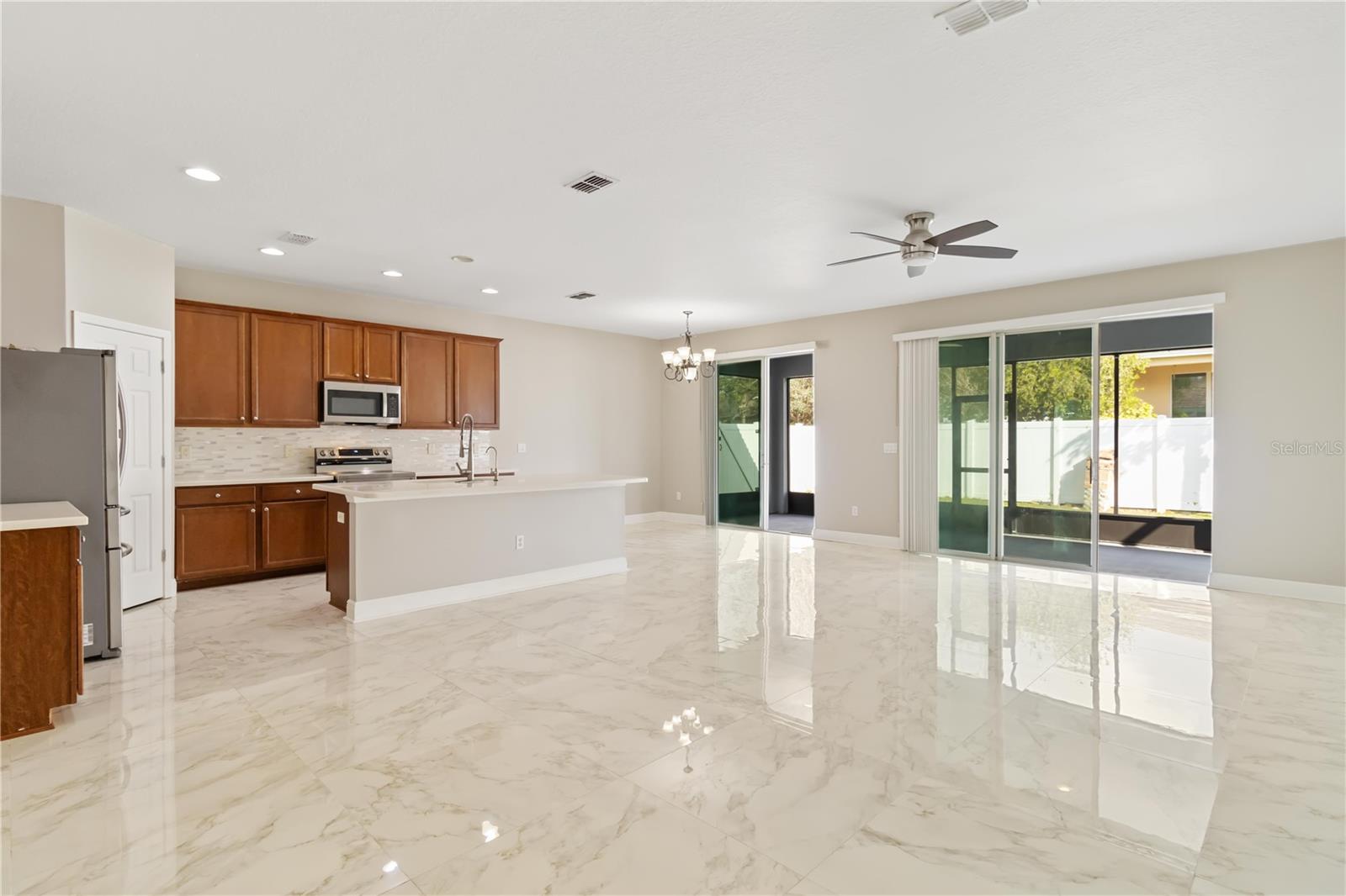 Photo 6 of 3002 FLORIDA ELM PL
