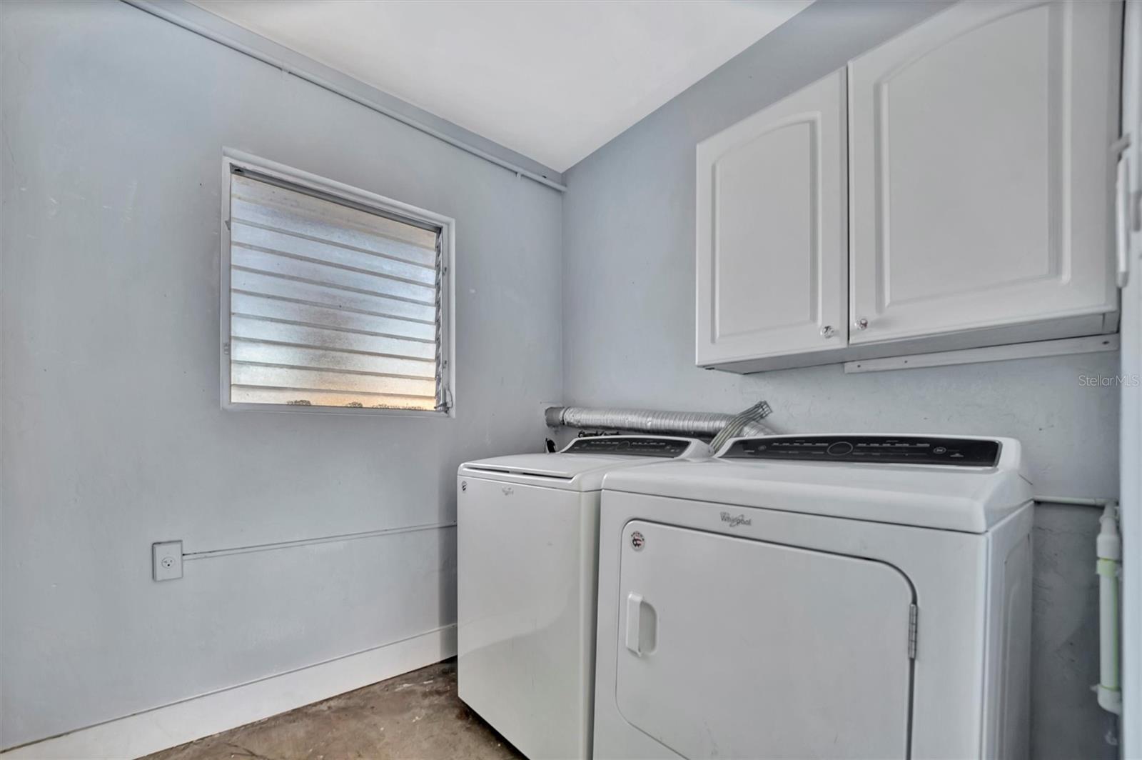 Photo 4 of 2705 SUNNYSIDE ST