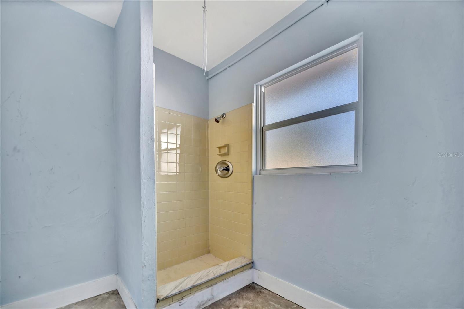 Photo 5 of 2705 SUNNYSIDE ST
