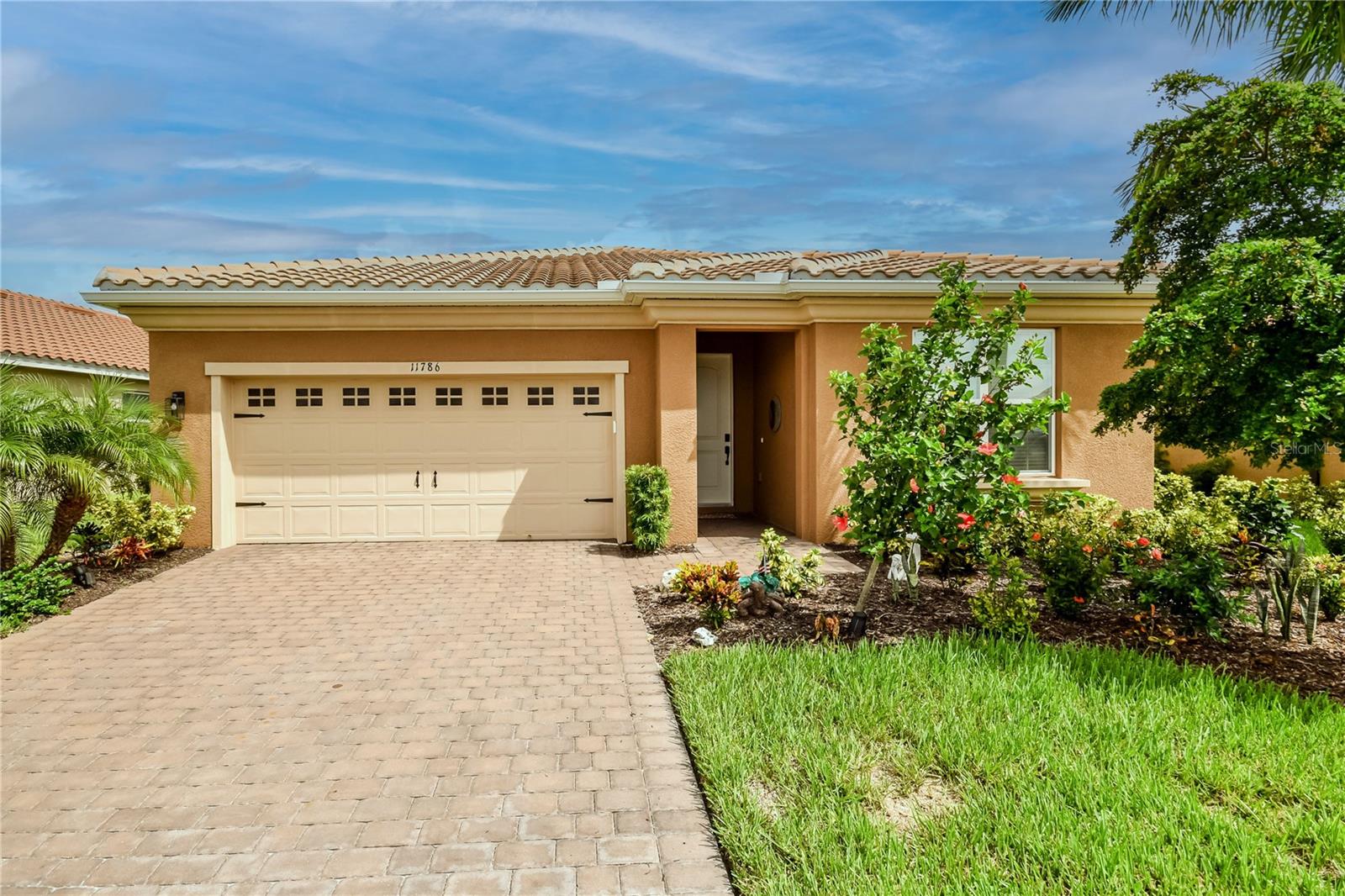 Photo 3 of 11786 SISTINE LN