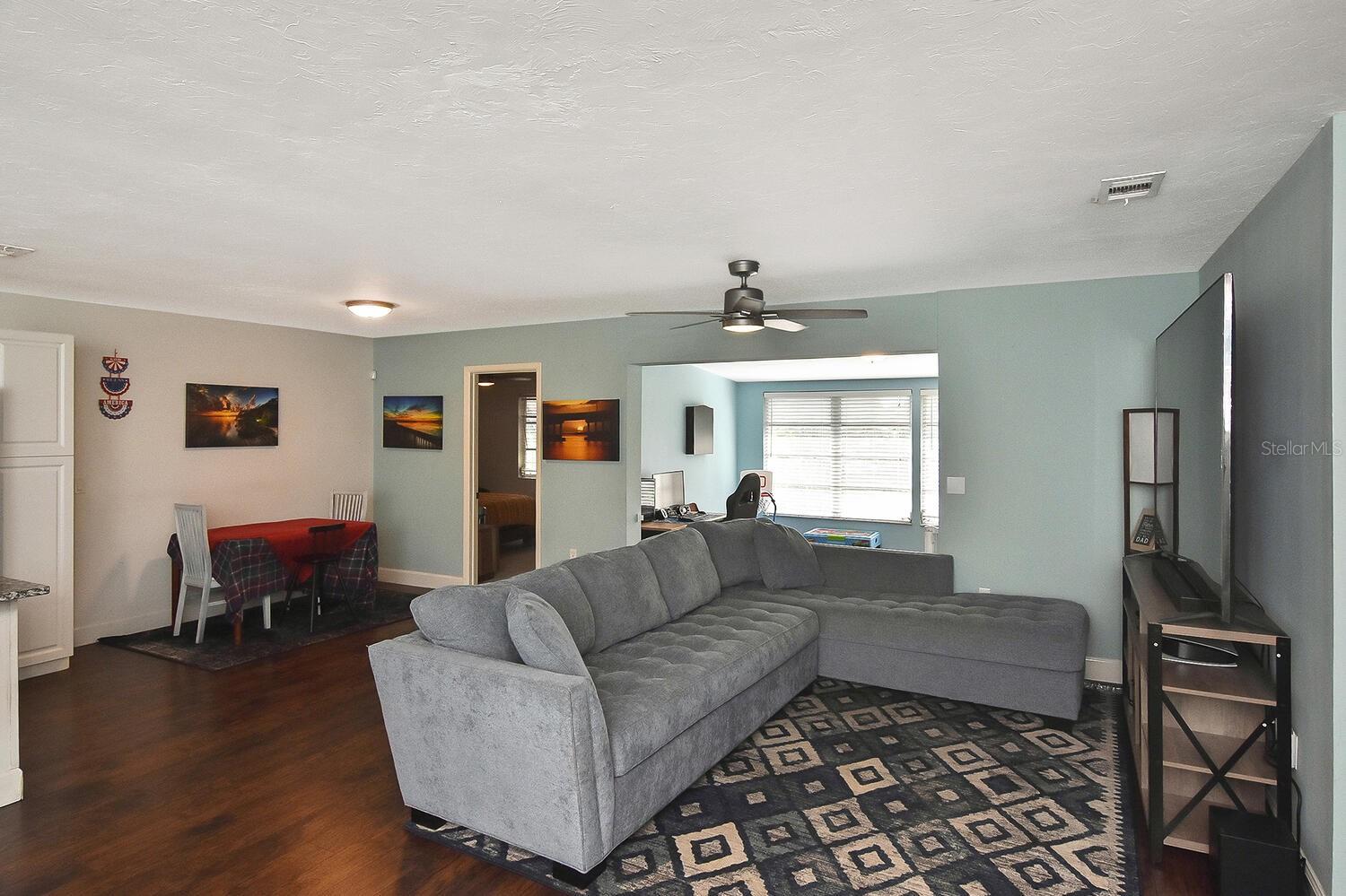 Photo 6 of 3111 TAUNTON DR W
