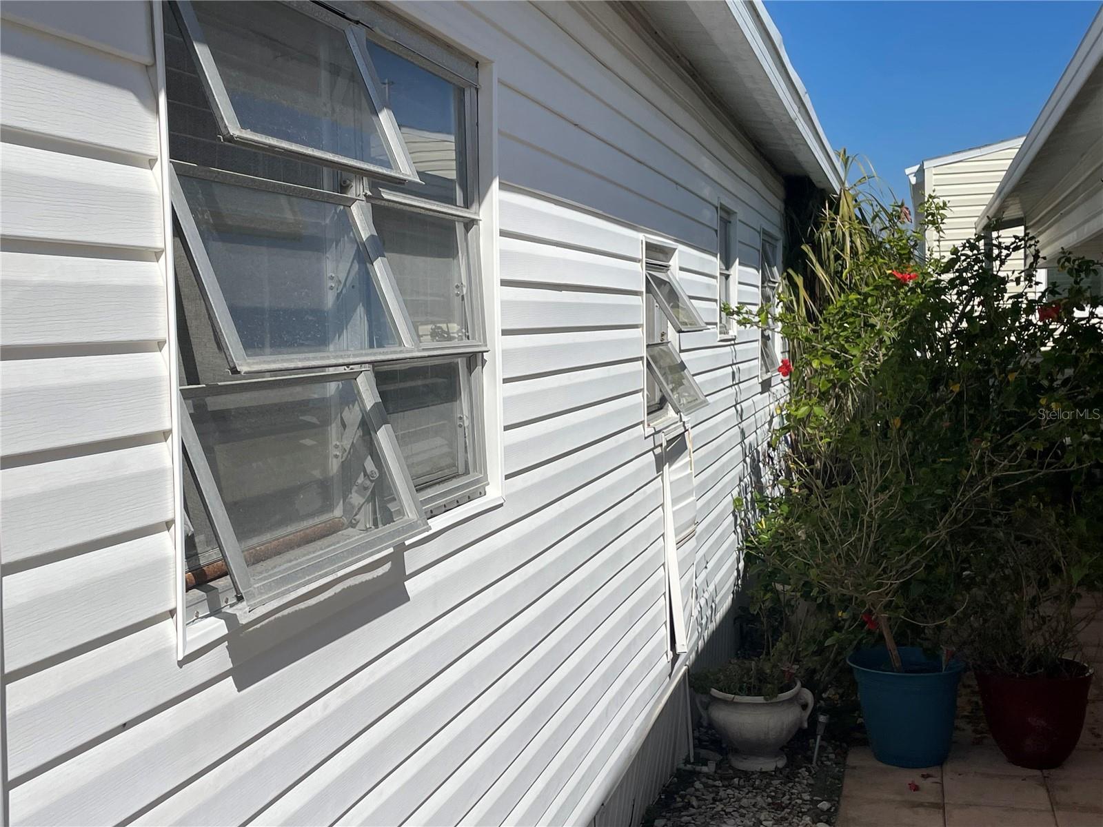 Photo 3 of 3710 GULF OF MEXICO DR #D19