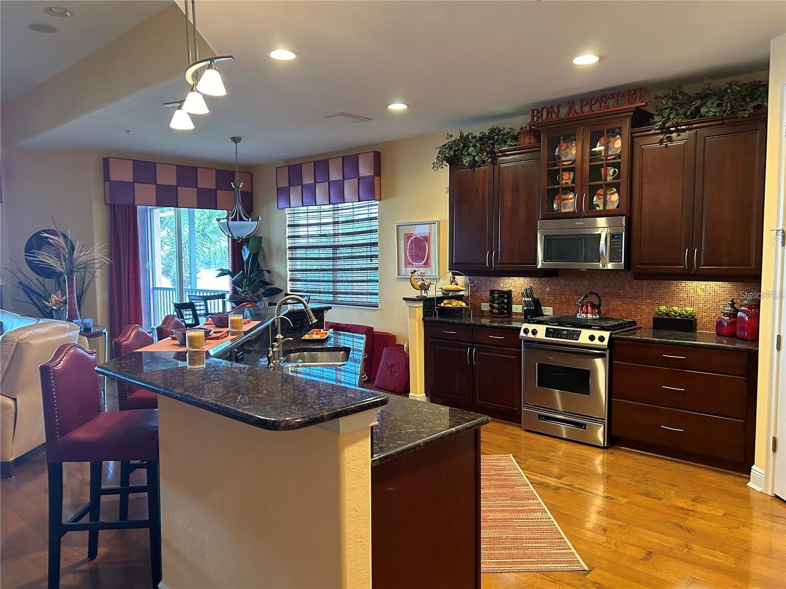 Photo 4 of 1139 RIVERSCAPE ST #2D