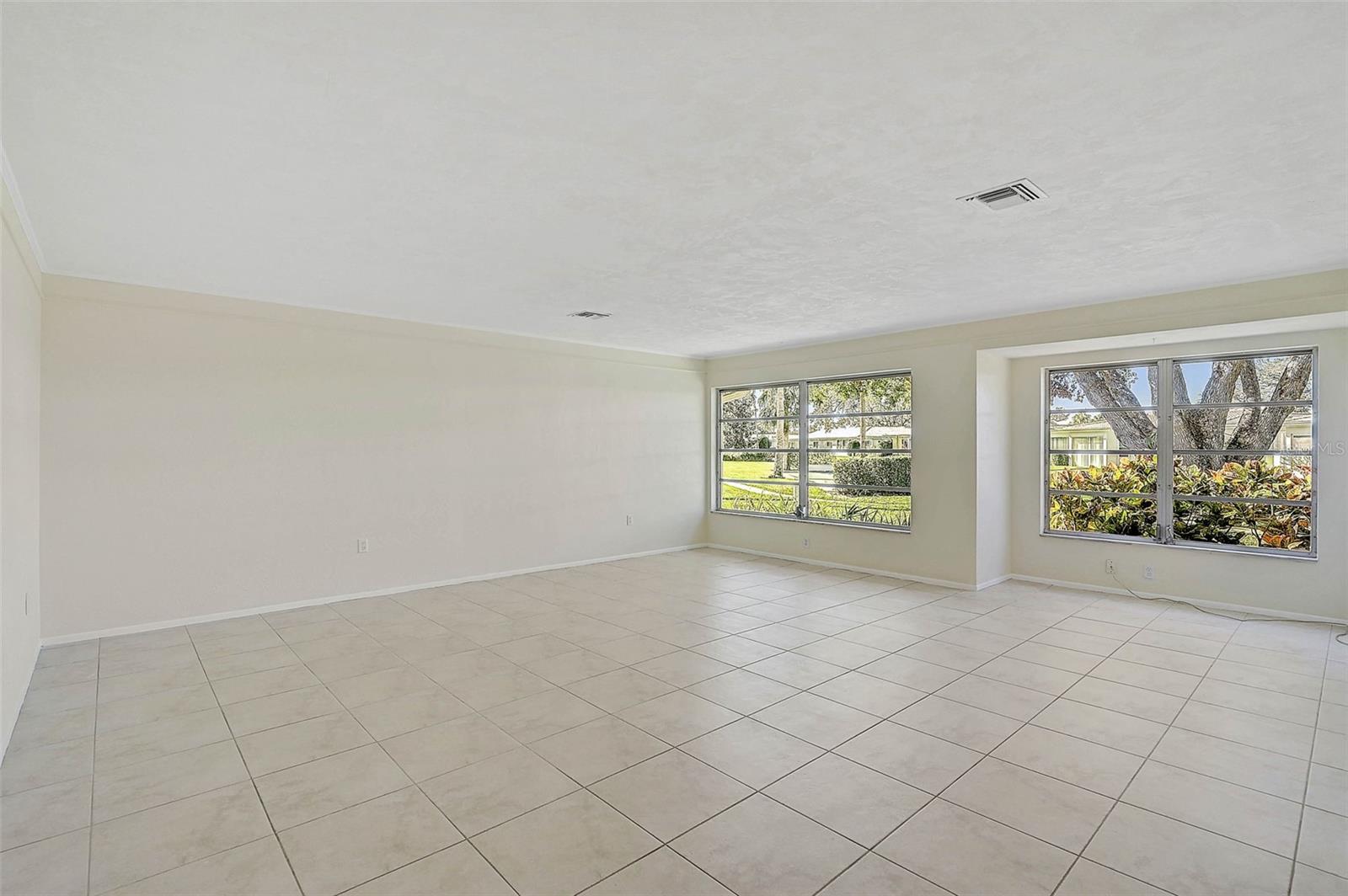Photo 3 of 1312 STAFFORD LN #1427