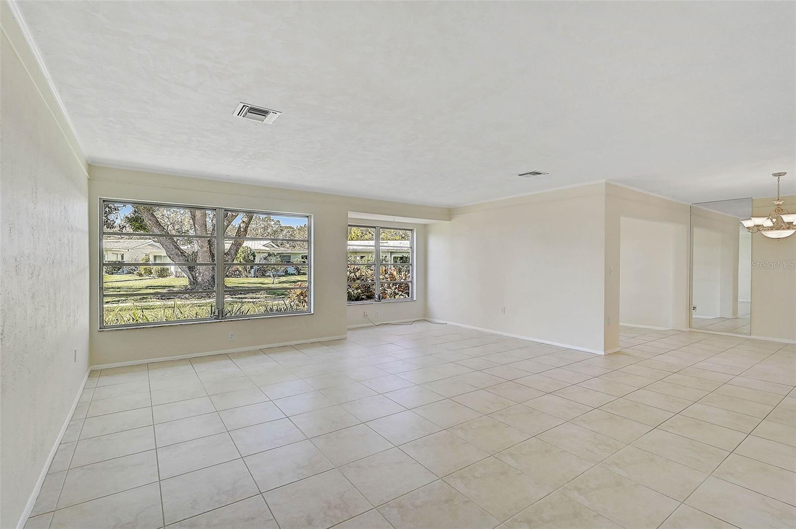 Photo 4 of 1312 STAFFORD LN #1427