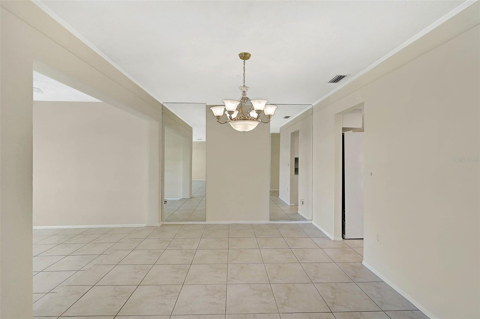 Photo 5 of 1312 STAFFORD LN #1427