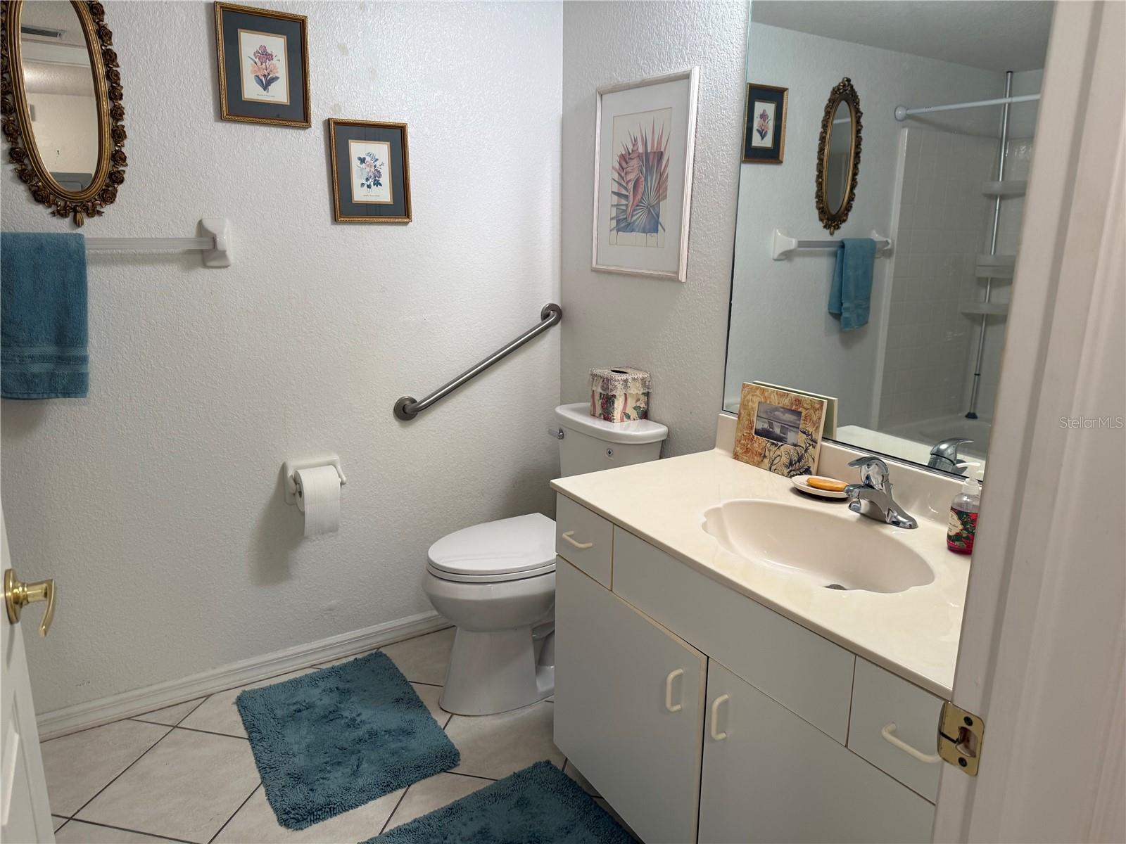 Photo 7 of 5725 GREENWOOD AVE #9103