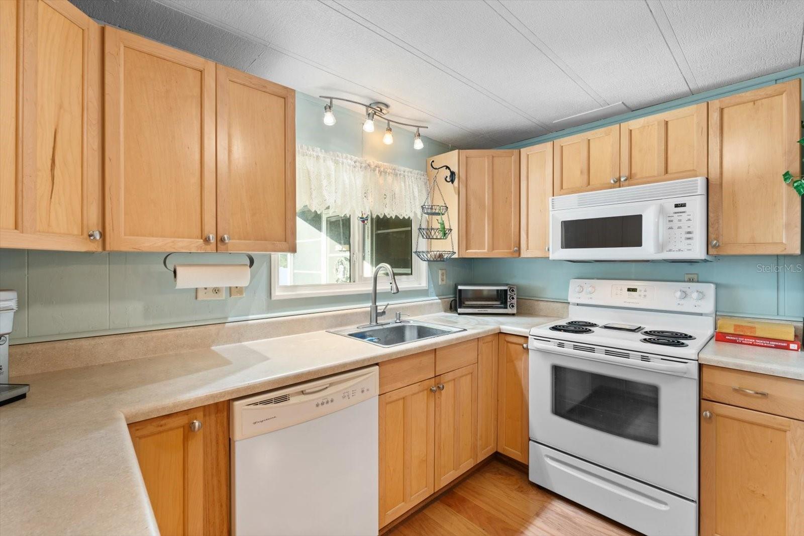 Photo 7 of 808 53RD AVE E #226L
