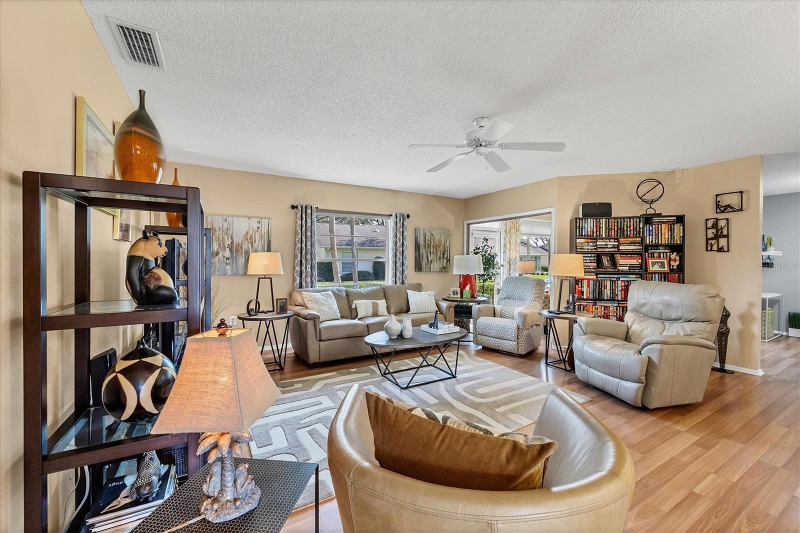 Photo 3 of 4045 OAKHURST DR #3125