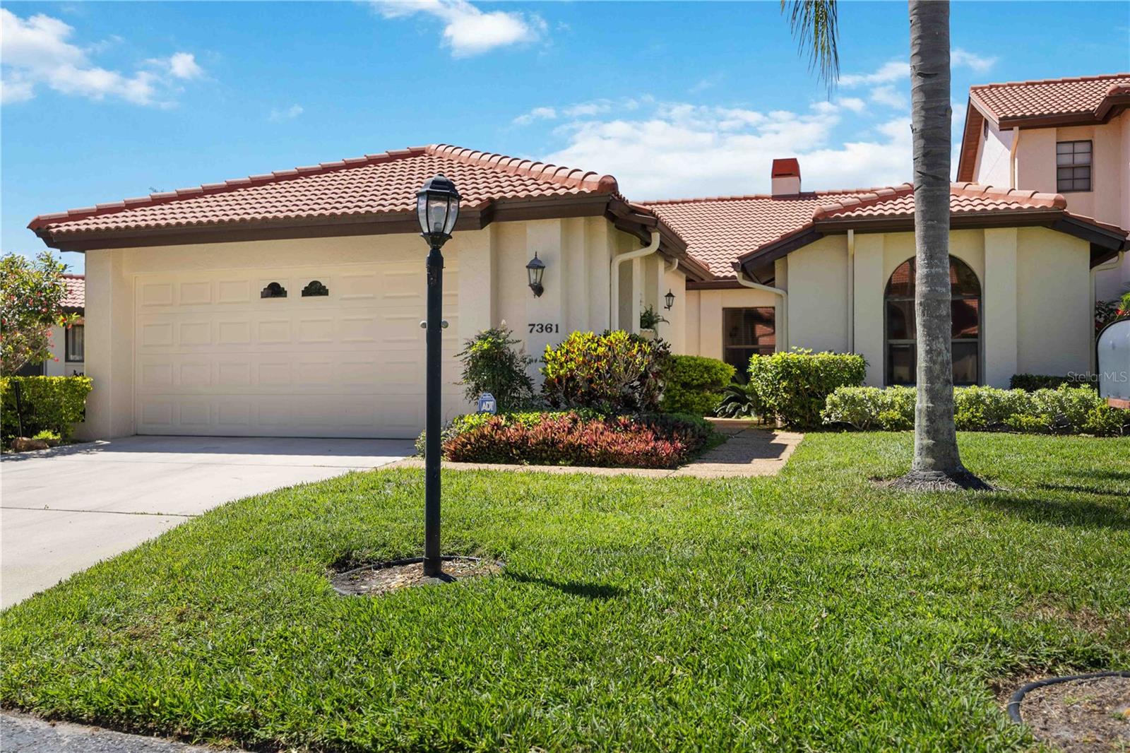 Photo 3 of 7361 OAK MOSS DR #34