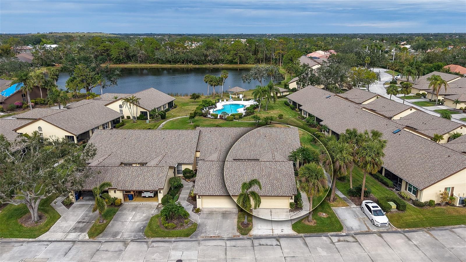 Photo of 5911 DORAL DR