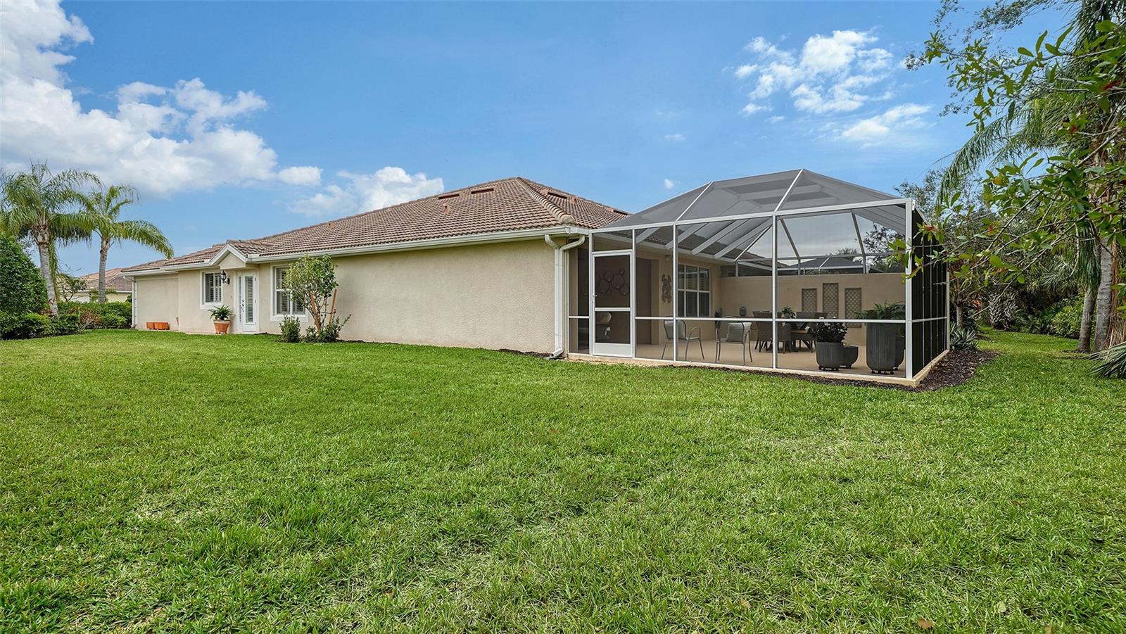 Photo 3 of 5890 GUARINO DR