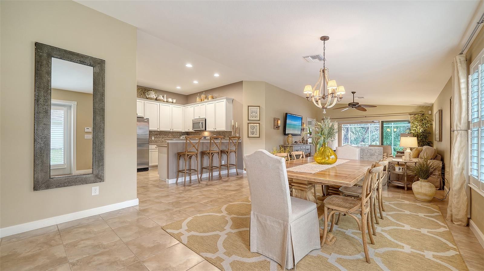Photo 4 of 5890 GUARINO DR