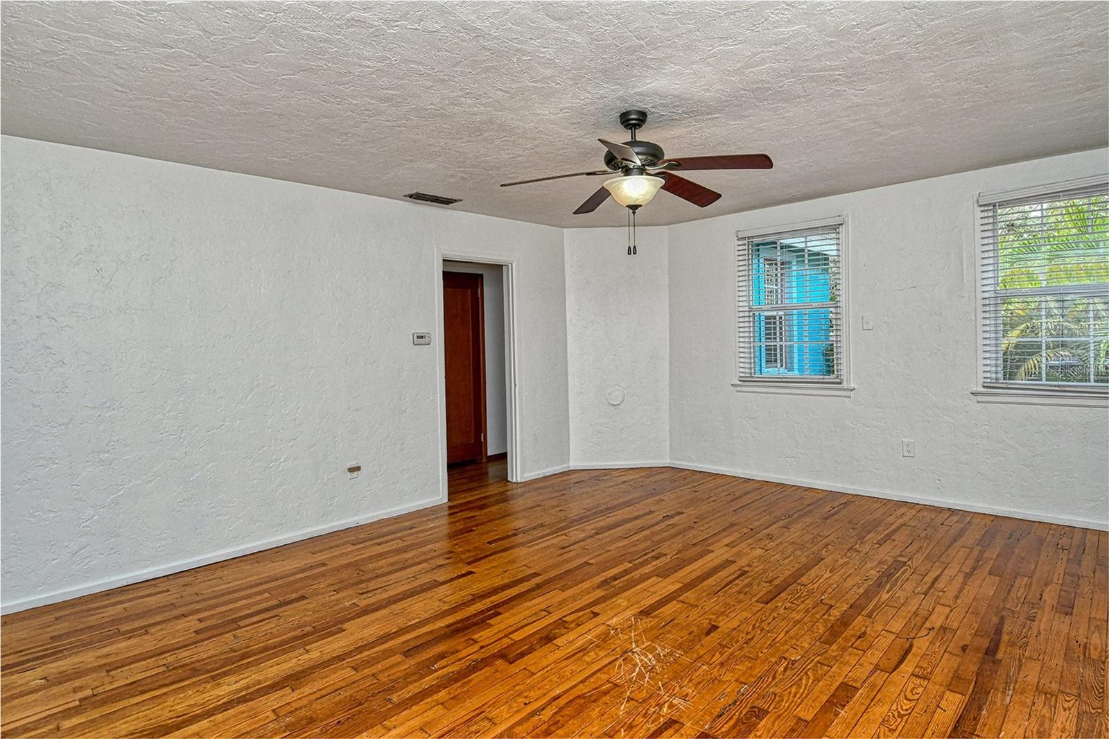 Photo 6 of 1330 COCOANUT AVE