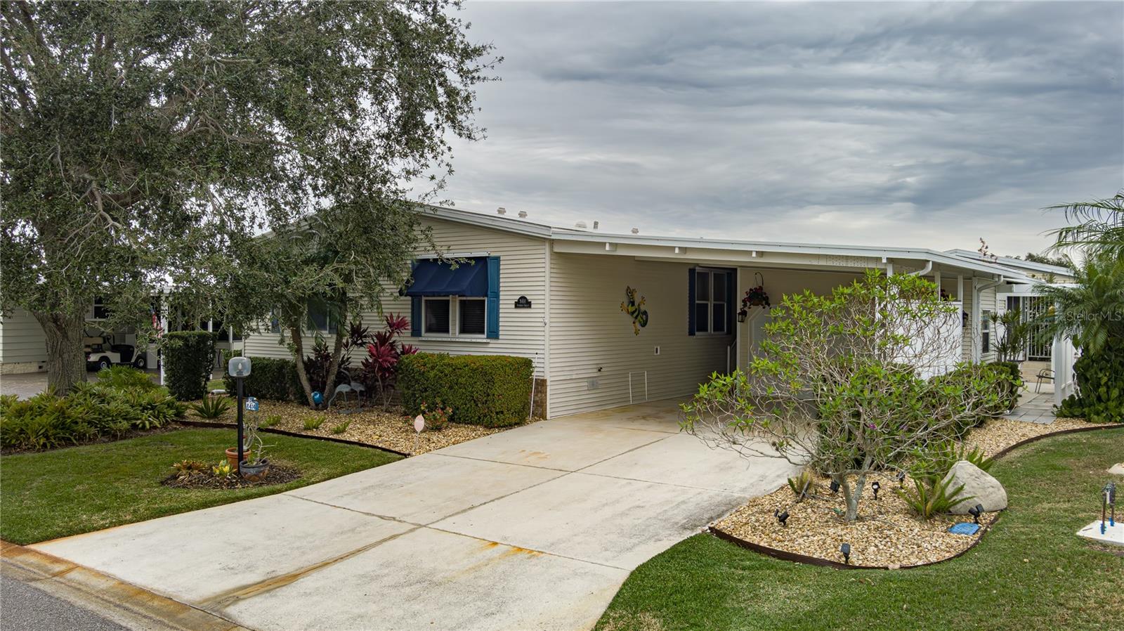Photo 3 of 8414 IMPERIAL CIR