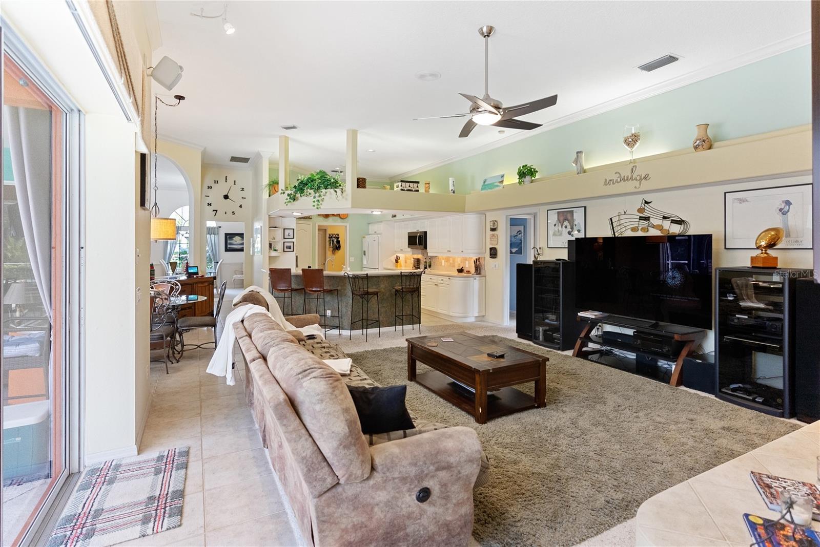 Photo 5 of 8628 WOODBRIAR DR