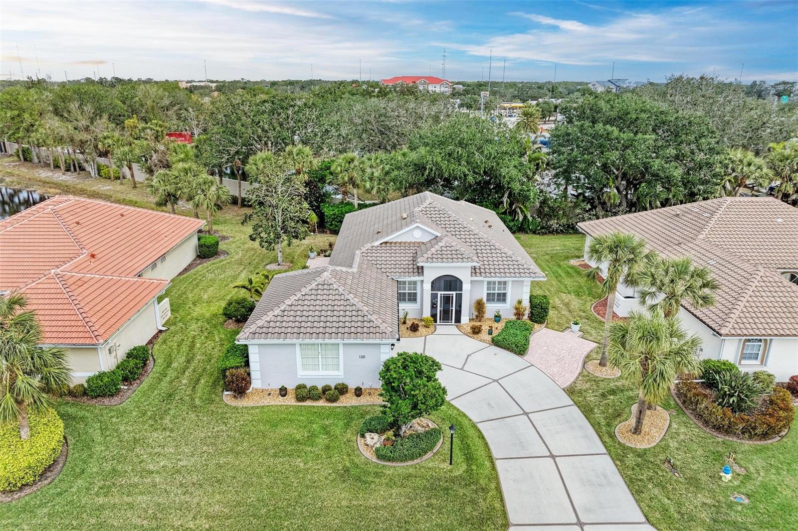 Photo of 120 GRAND OAK CIR
