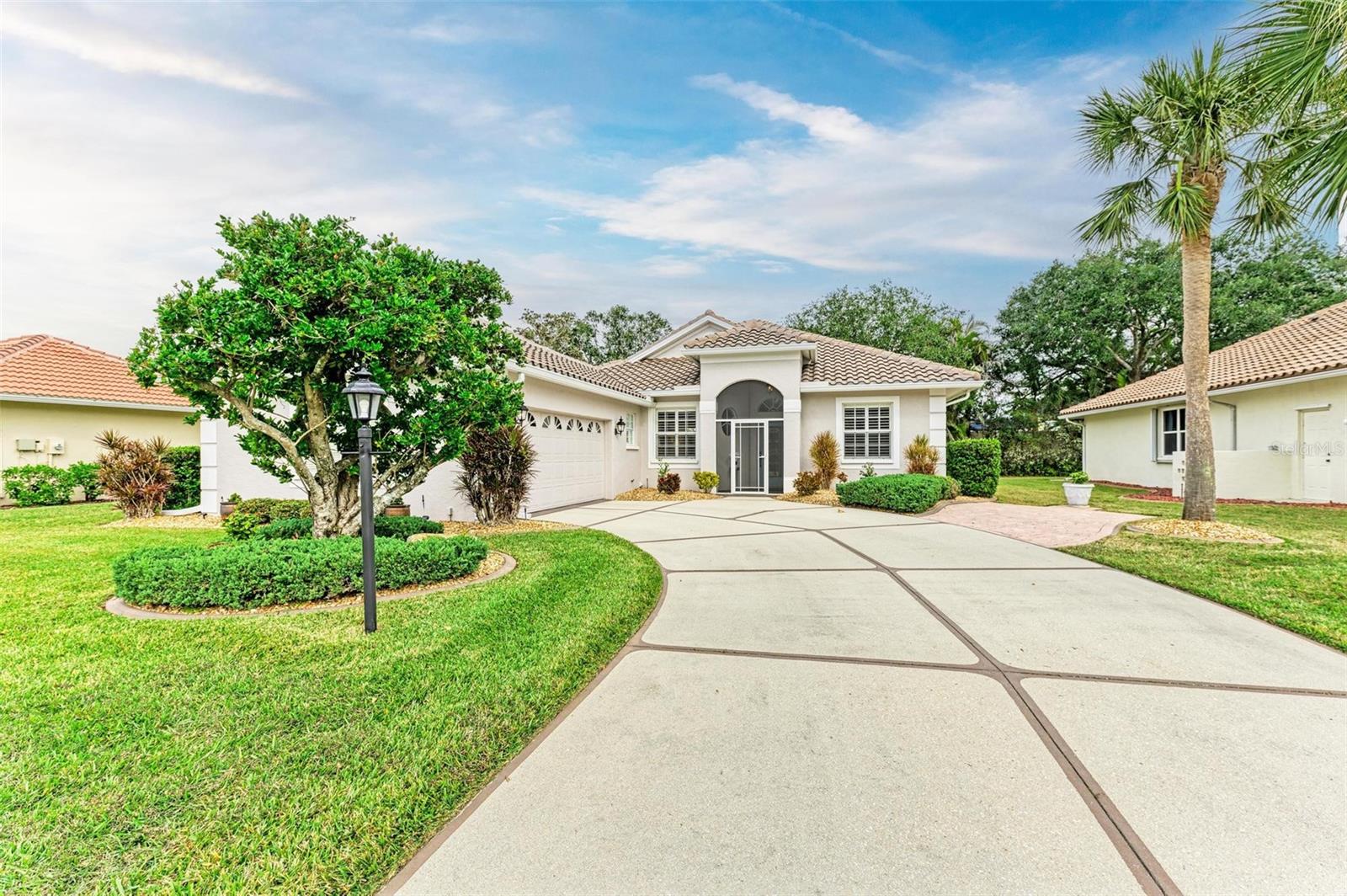 Photo 5 of 120 GRAND OAK CIR