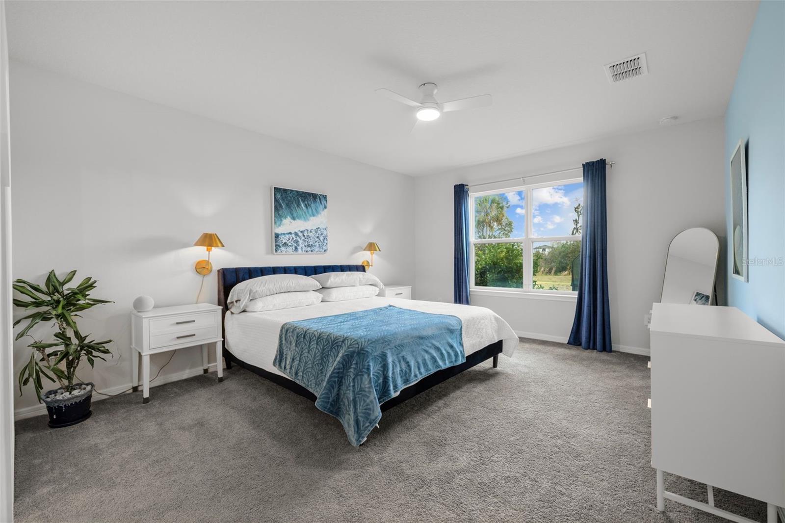Photo 4 of 11628 MIDDLE FORK WAY