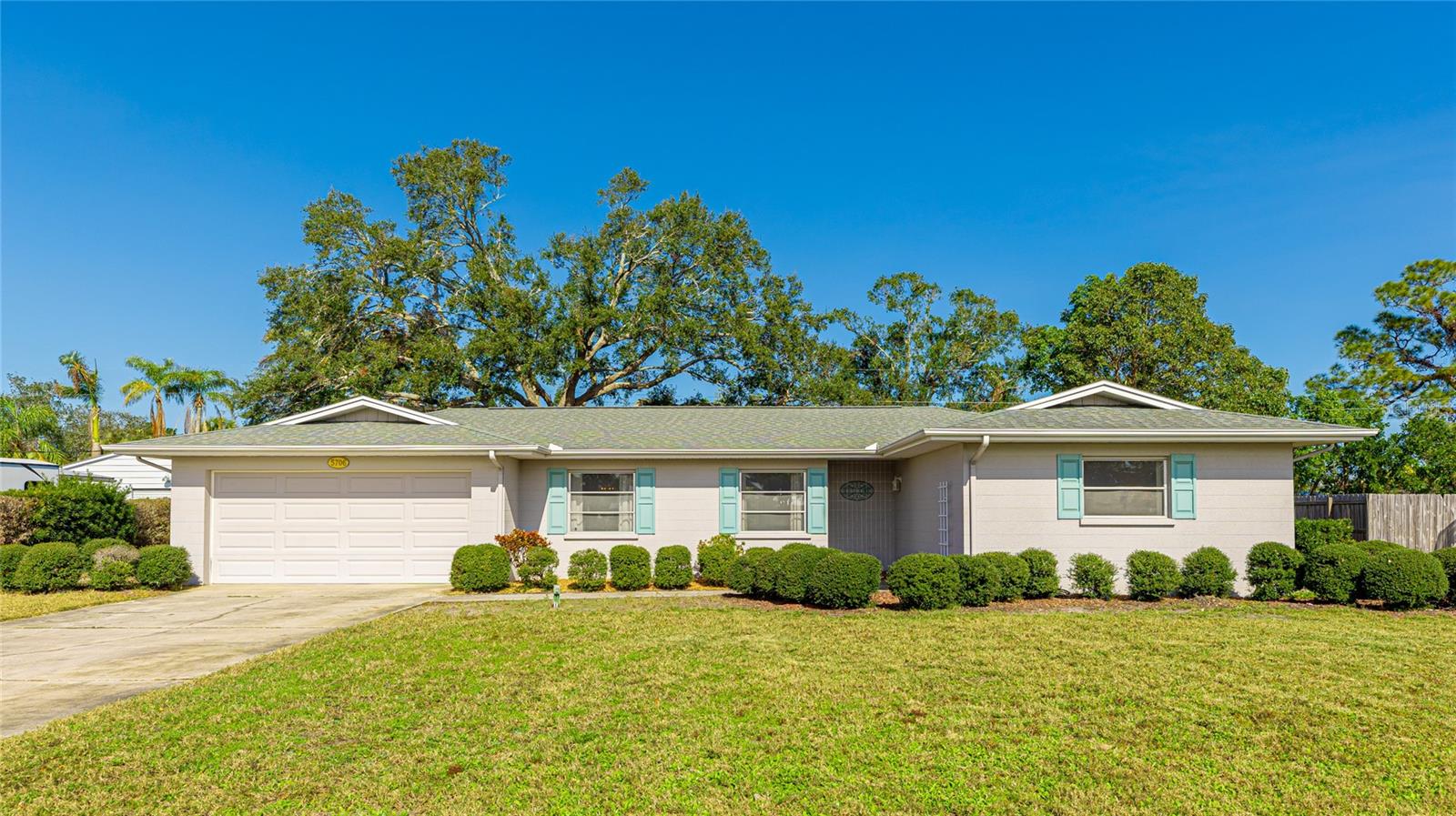 Photo of 5706 10TH AVENUE DR W in BRADENTON, FL