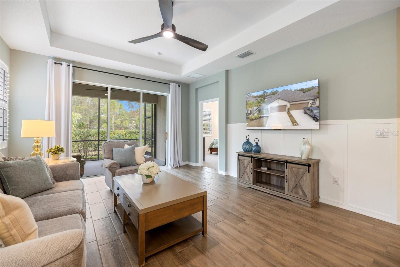 Photo 5 of 6077 AMBERLY DR