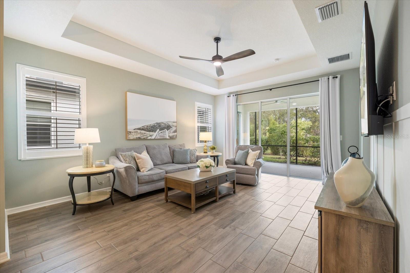 Photo 6 of 6077 AMBERLY DR