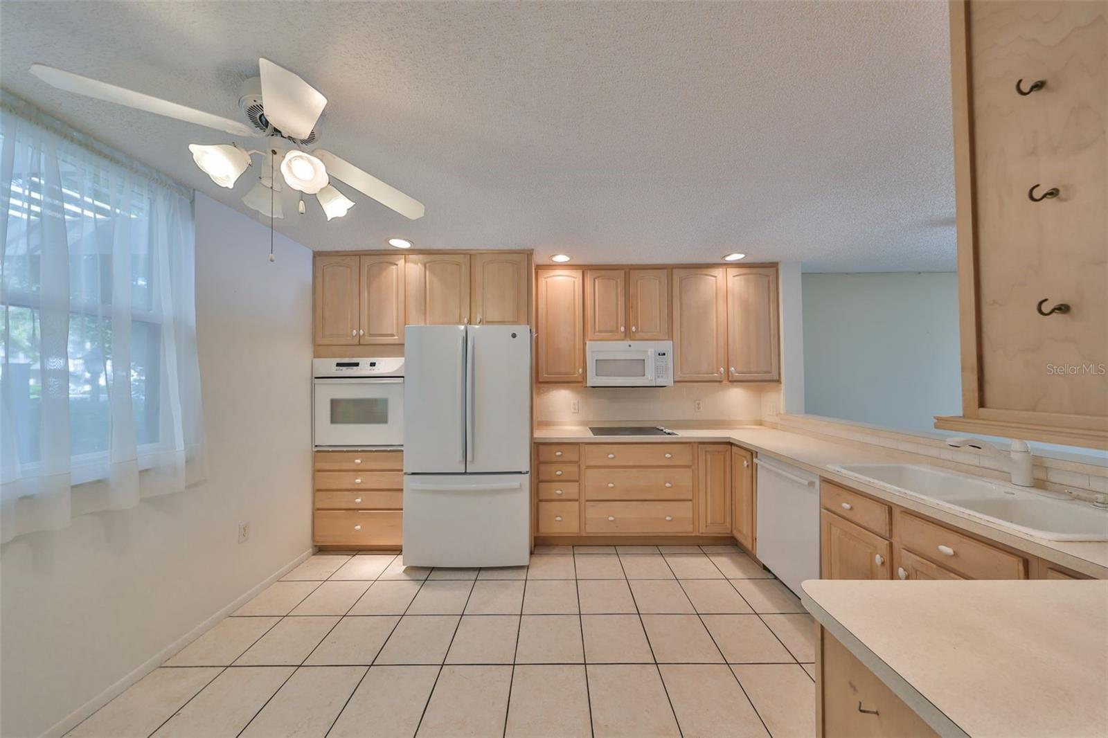 Photo 3 of 131 PINEHURST DR #131