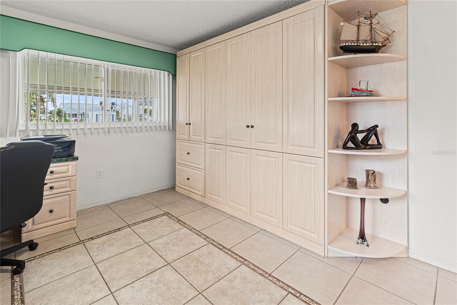 Photo of 4714 POTOMAC CIR