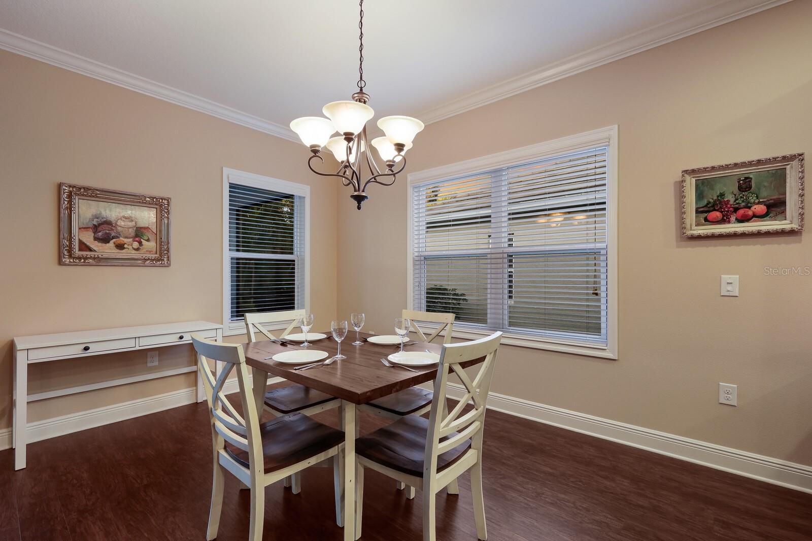 Photo 6 of 176 AVENS DR