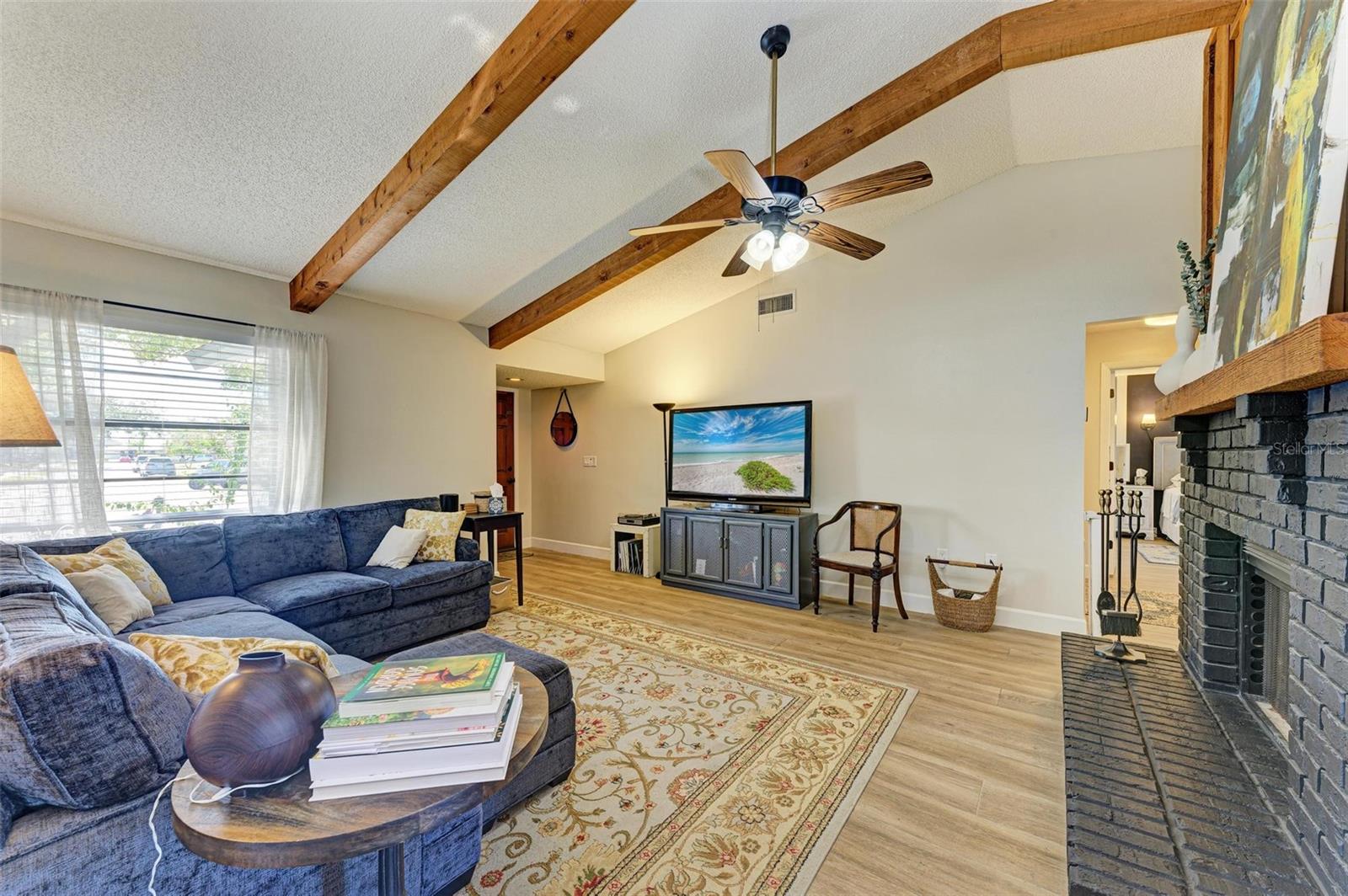 Photo 3 of 5701 DEER HOLLOW LN W
