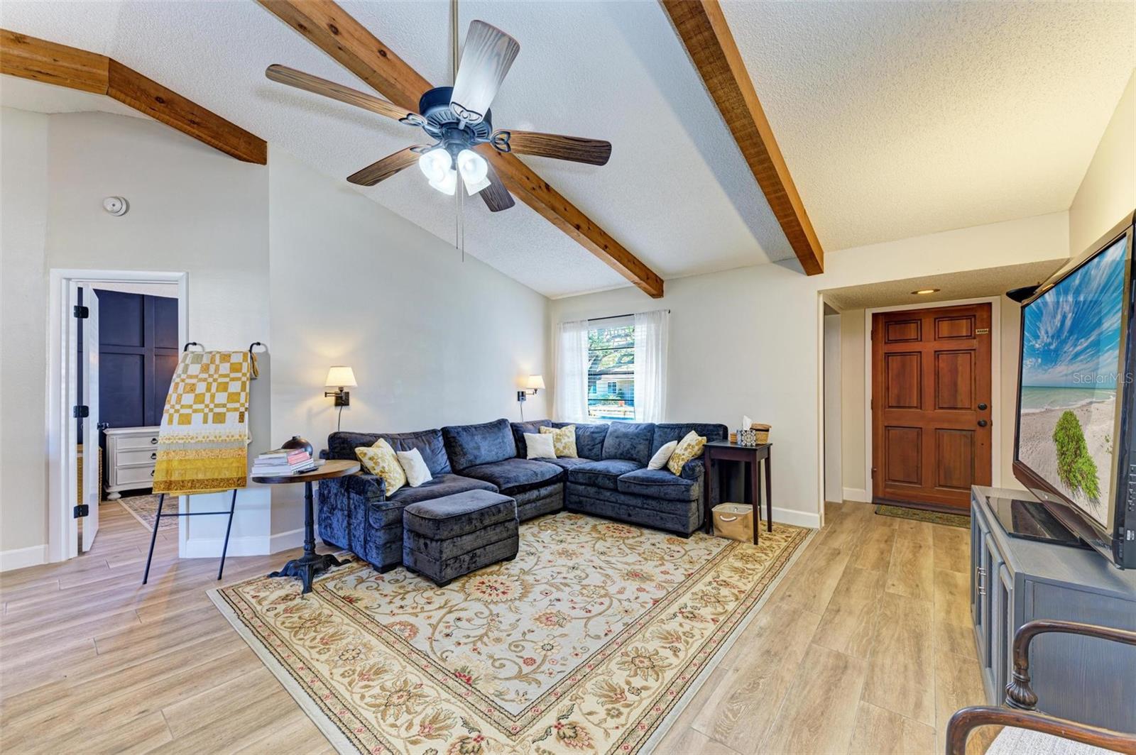 Photo 4 of 5701 DEER HOLLOW LN W