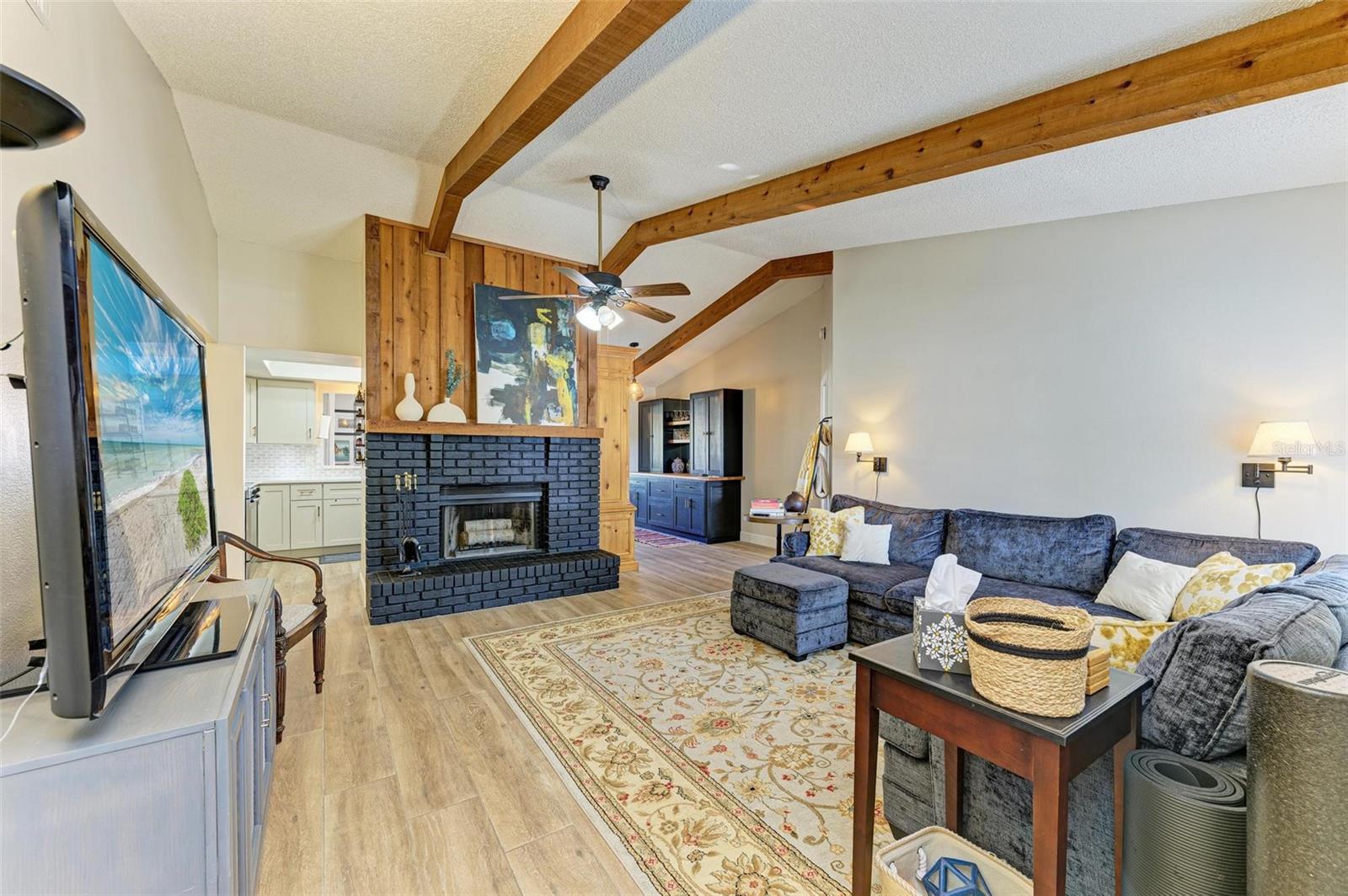 Photo 5 of 5701 DEER HOLLOW LN W