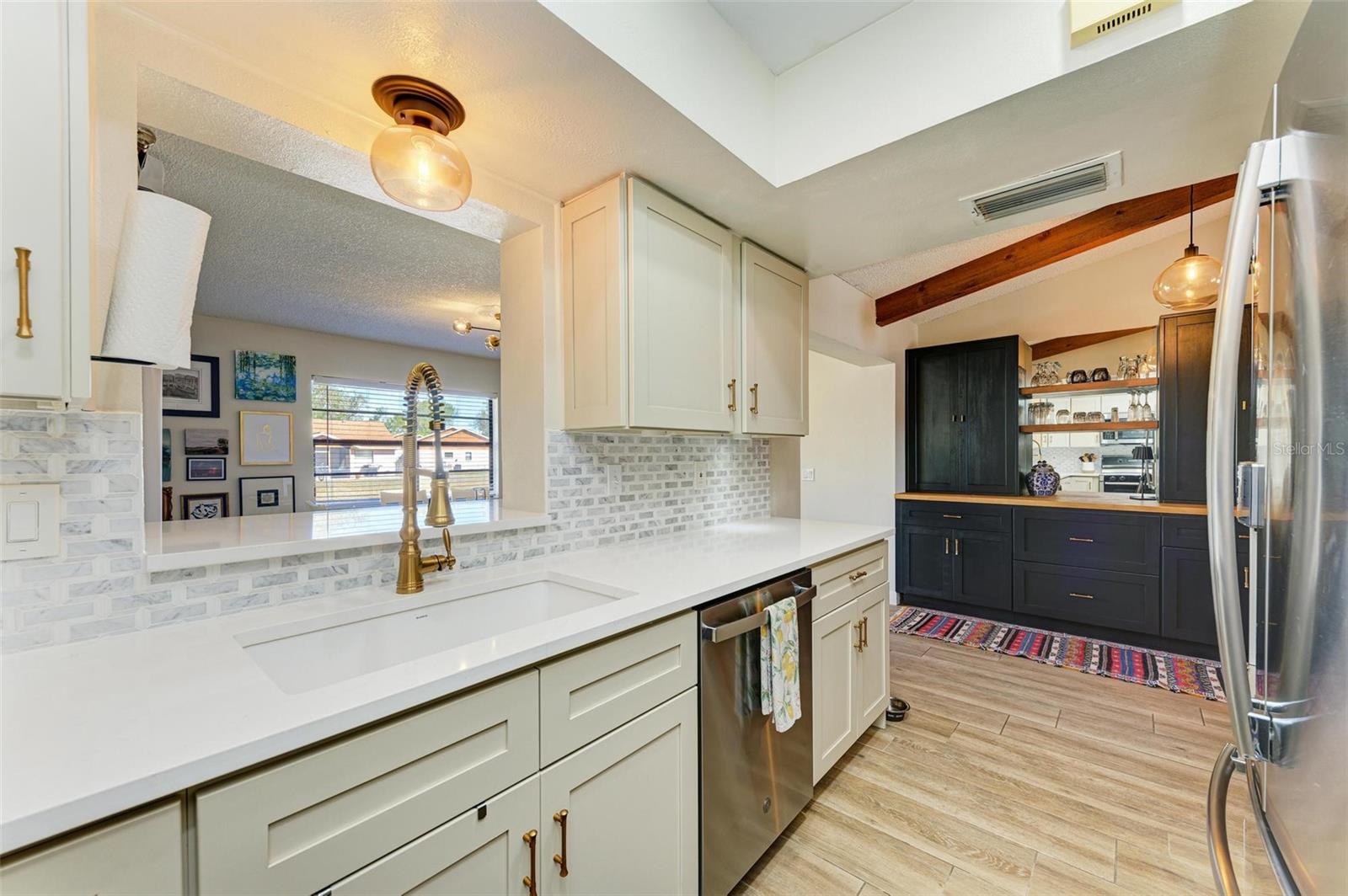 Photo 7 of 5701 DEER HOLLOW LN W