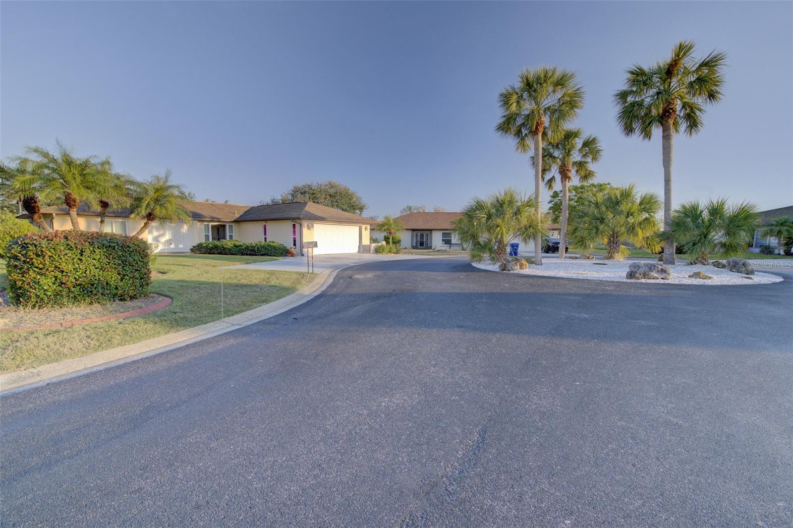 Photo 2 of 1610 CYPRESS POINT CT