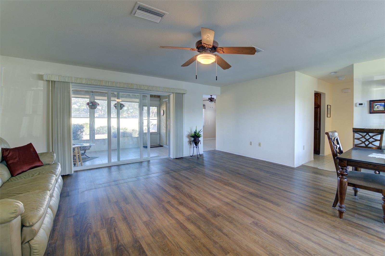 Photo 4 of 1610 CYPRESS POINT CT