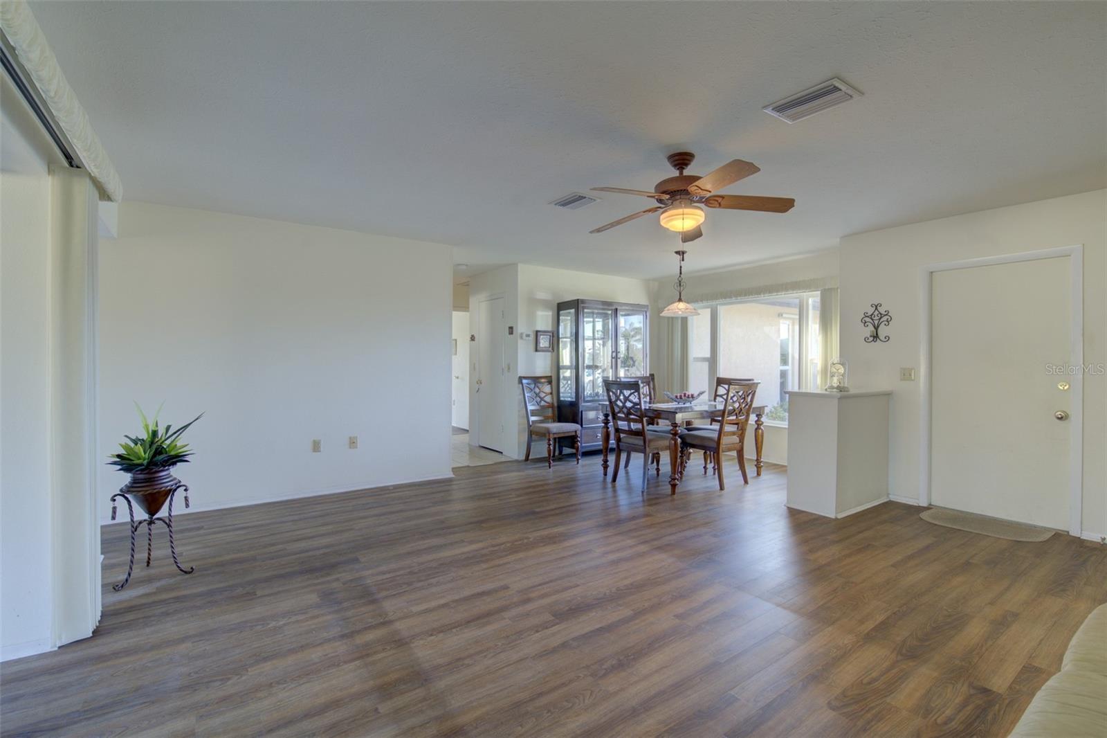 Photo 6 of 1610 CYPRESS POINT CT